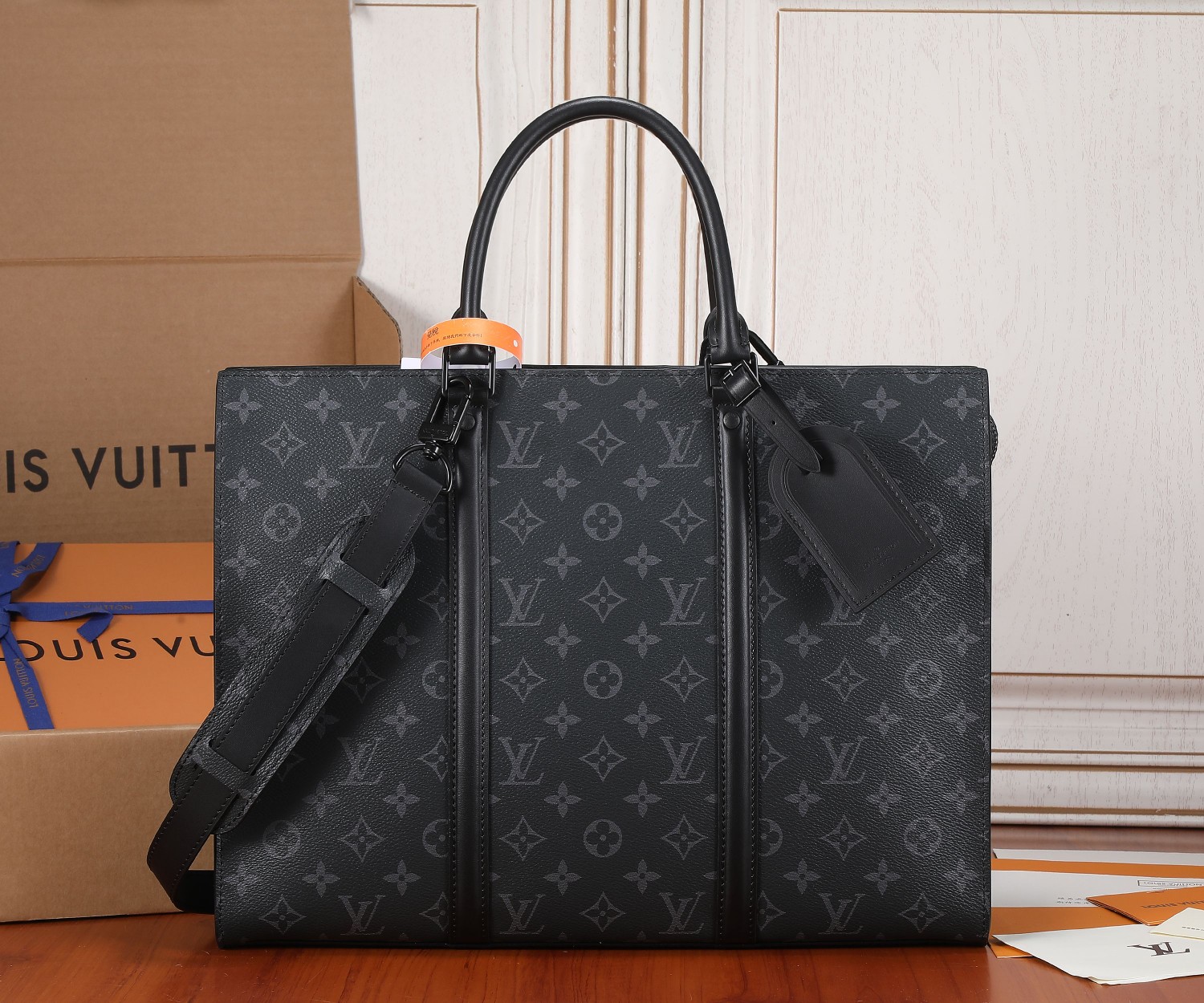 LV高仿男士灰黑Monogram手提托特包 公事包｜歐美奢侈品精品推薦