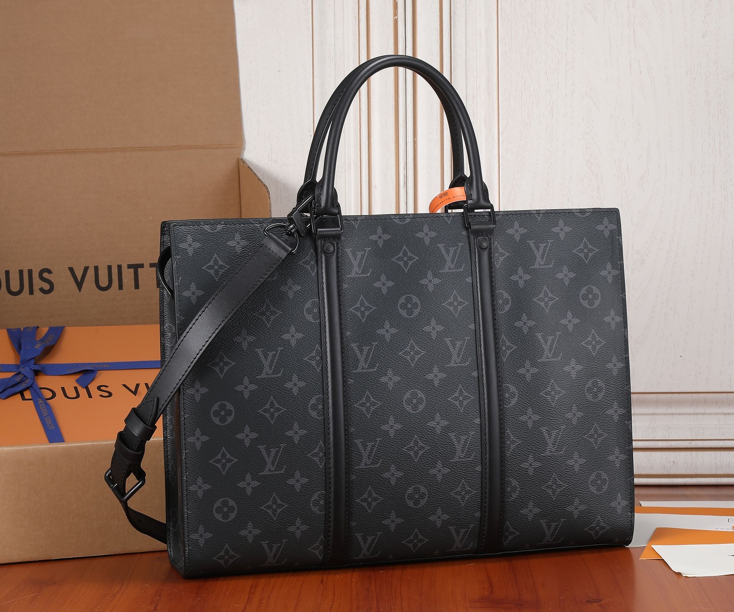LV高仿男士灰黑Monogram手提托特包 公事包｜歐美奢侈品精品推薦