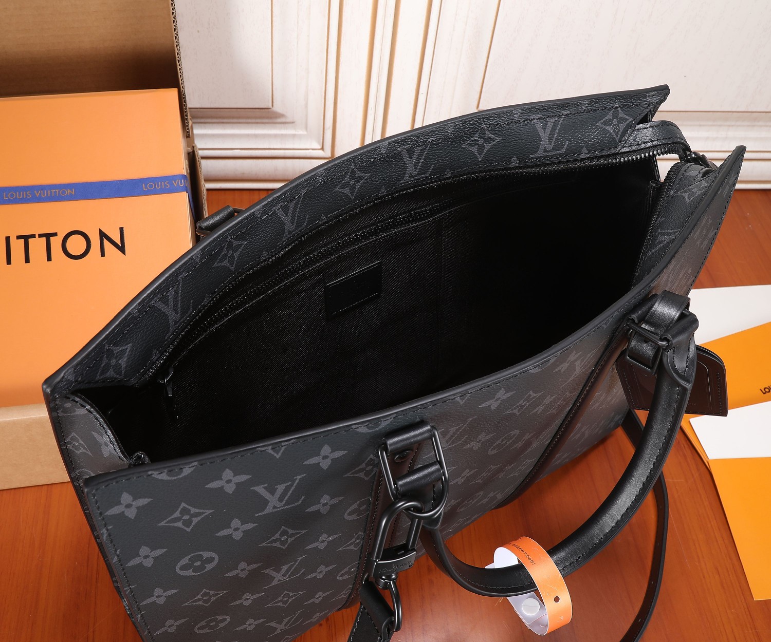 LV高仿男士灰黑Monogram手提托特包 公事包｜歐美奢侈品精品推薦