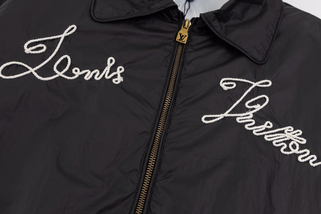 LV高仿立體刺繡薄外套簡約百搭設計師風男款｜歐美奢侈品精品推薦