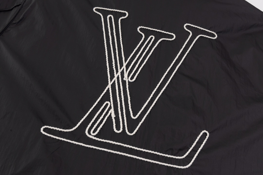 LV高仿立體刺繡薄外套簡約百搭設計師風男款｜歐美奢侈品精品推薦