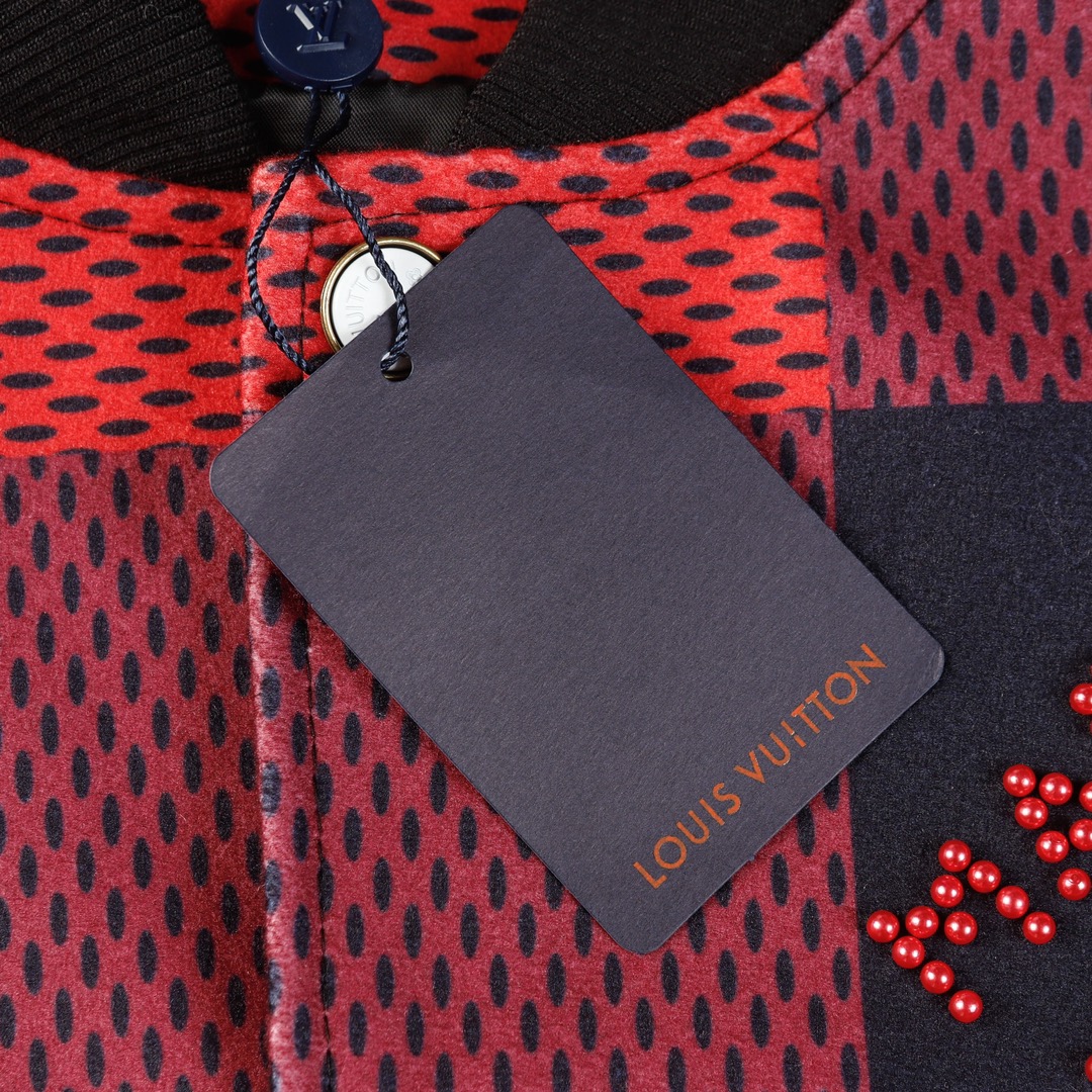 LV一比一紅黑格紋拼皮棒球外套街頭潮流男女同款｜歐美奢侈品精品推薦