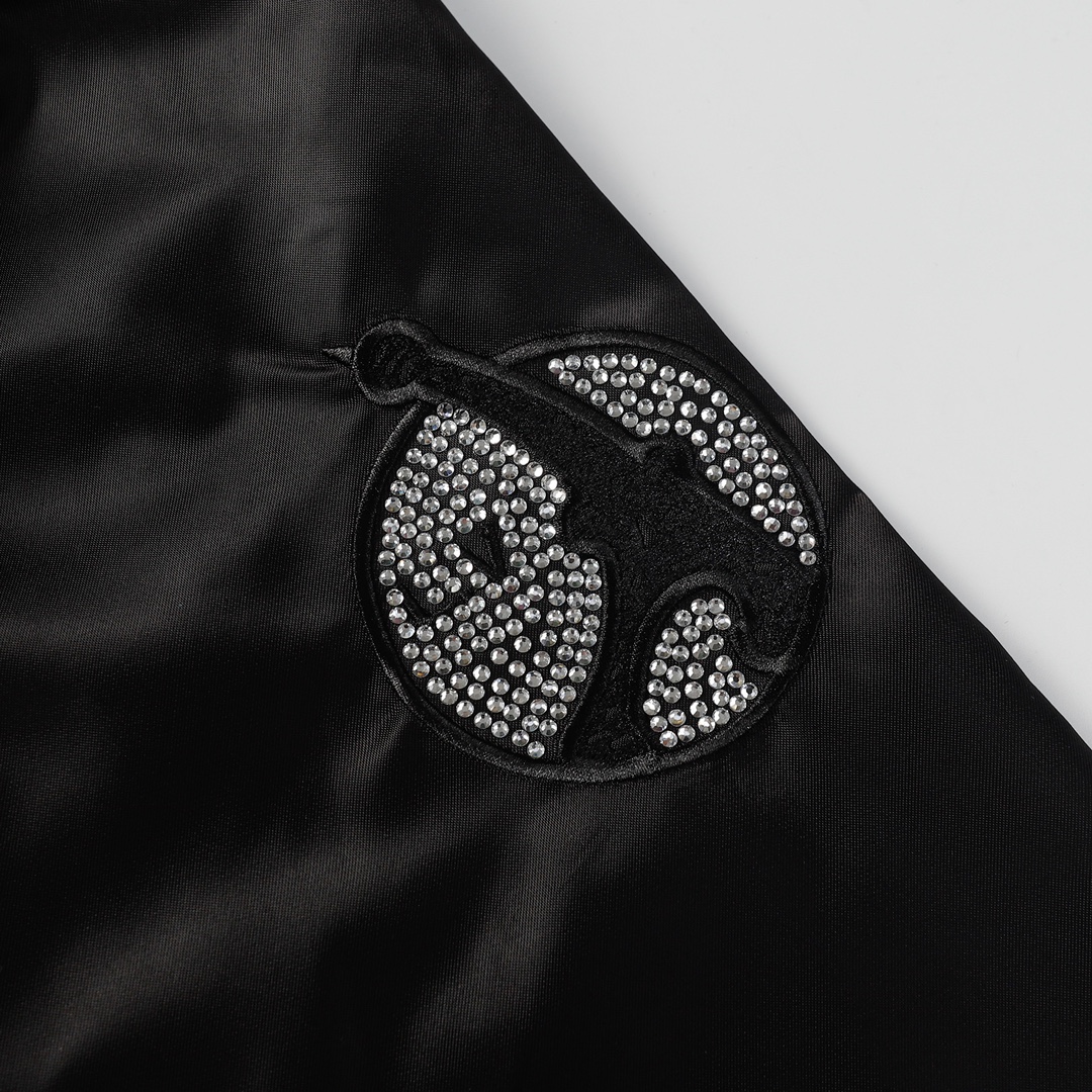 LV高仿黑色亮面棒球外套 鑽飾Logo字母設計款｜歐美奢侈品精品推薦