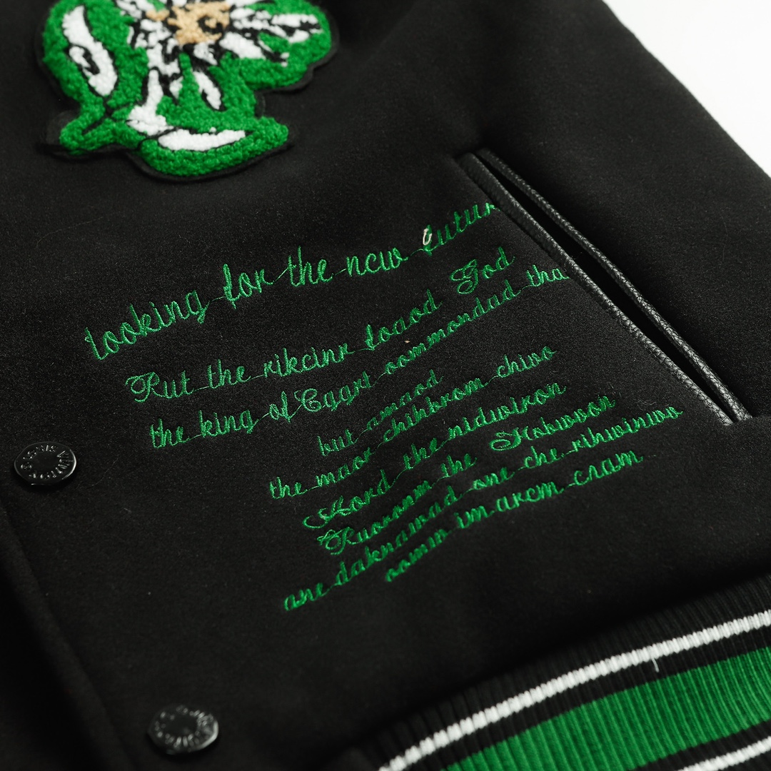 LV高仿黑綠刺繡棒球外套 滿版標語徽章設計｜歐美奢侈品精品推薦