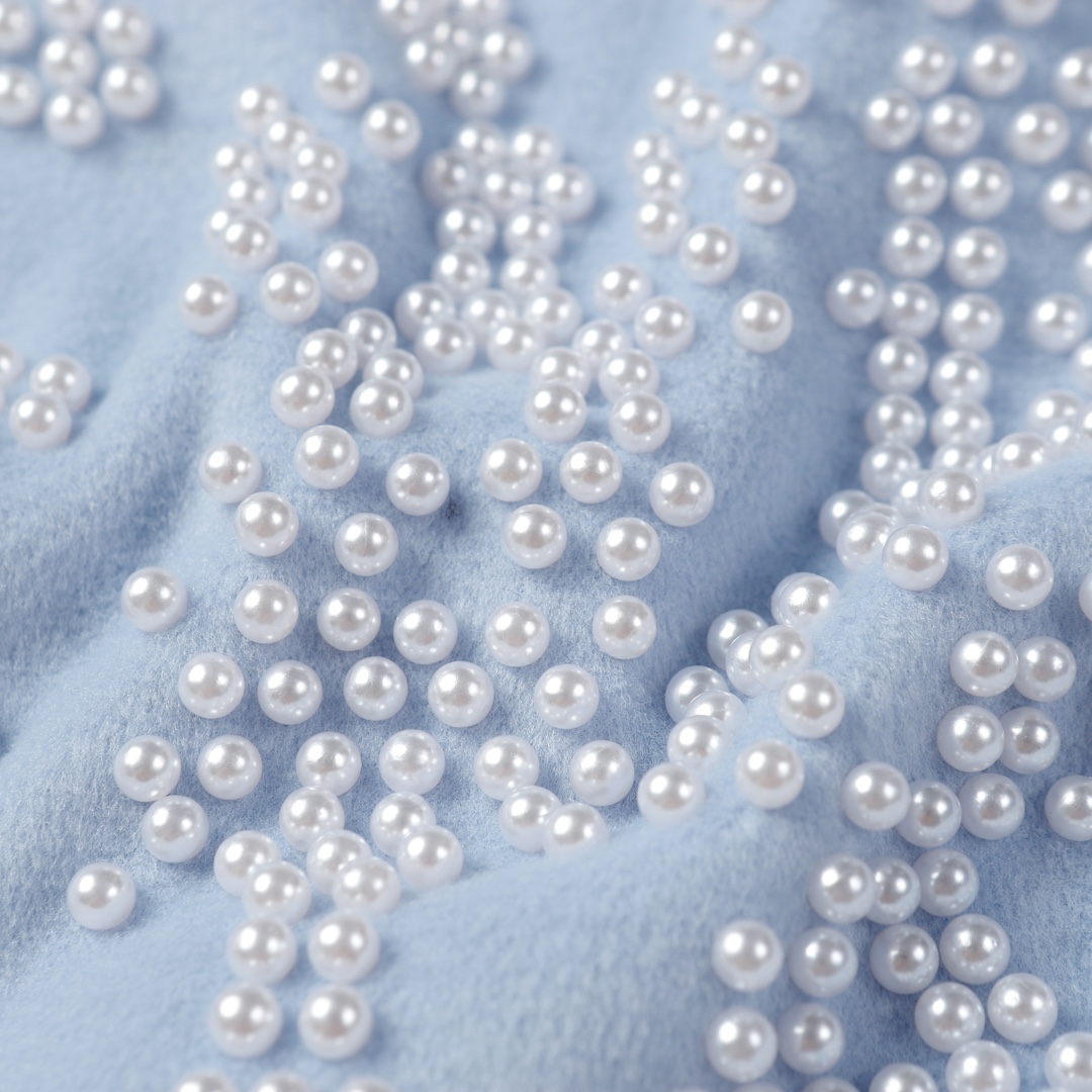 LV高仿淡藍黑拼色羊羔絨外套 珍珠字母刺繡設計｜歐美奢侈品精品推薦