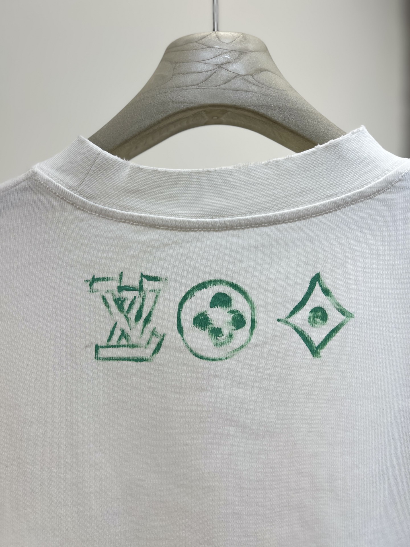 LV白色圓標印花男T 原單質感純棉短袖 奢侈品復刻版時尚潮流單品｜歐美奢侈品精品推薦